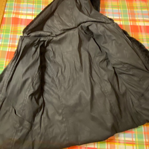 Faux fur coat - Picture 3 of 3